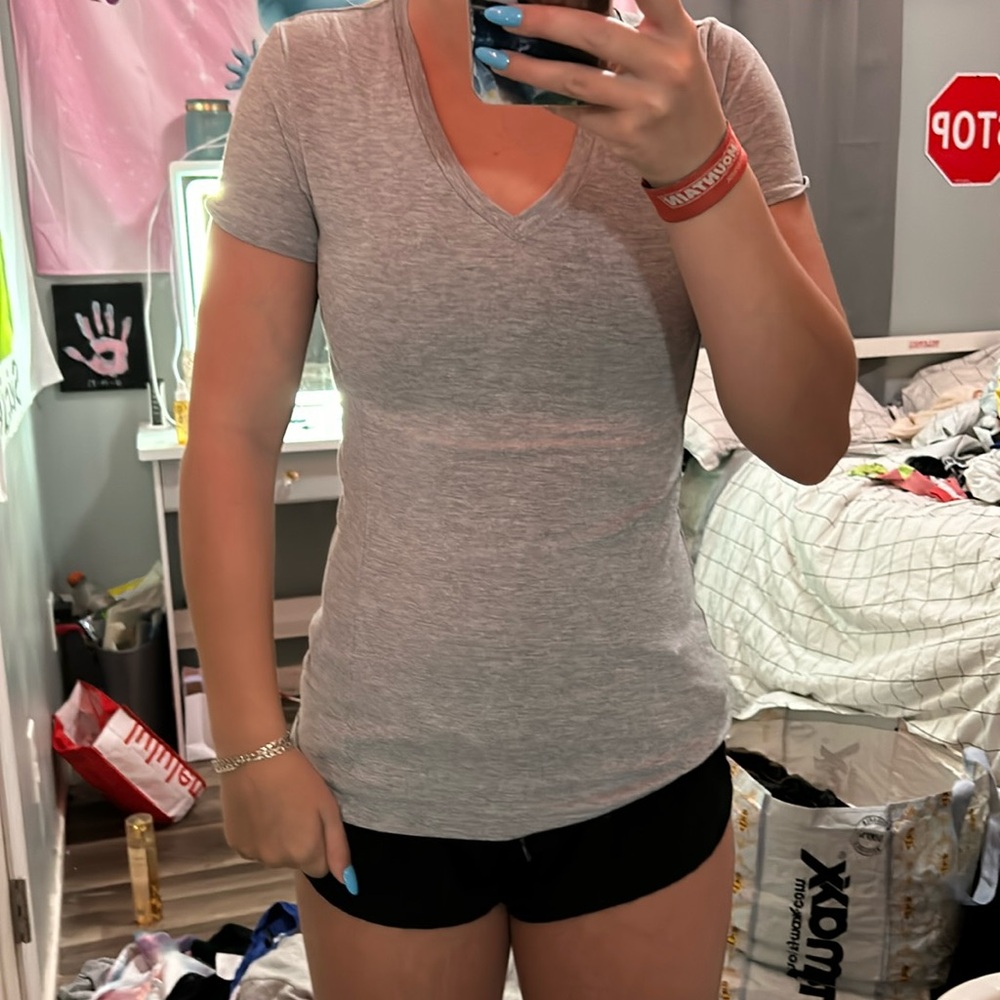 grey shirt